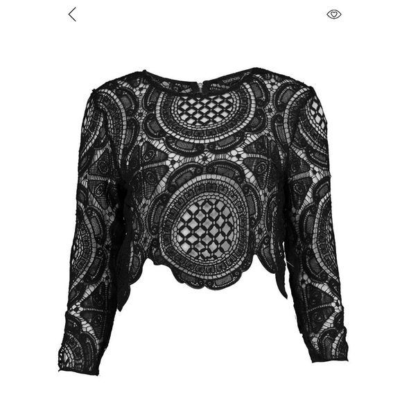 boohoo crochet top